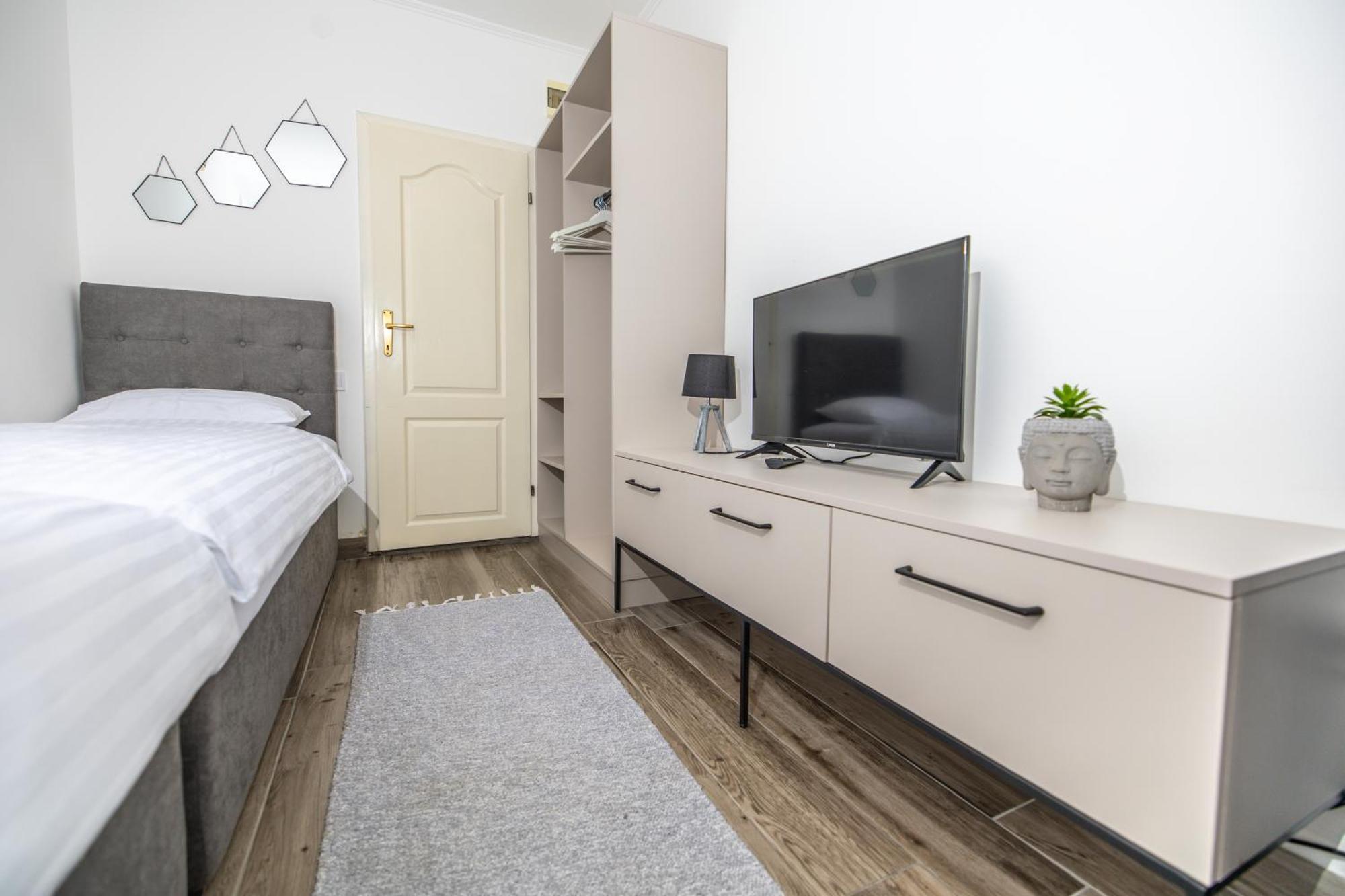 Apartments Irena Bečići Eksteriør billede
