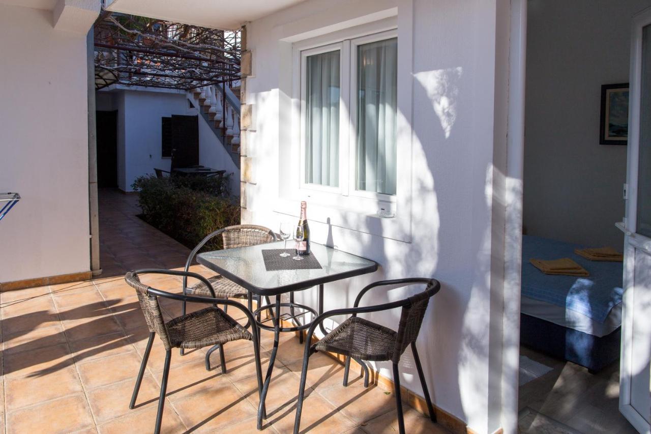 Apartments Irena Bečići Eksteriør billede