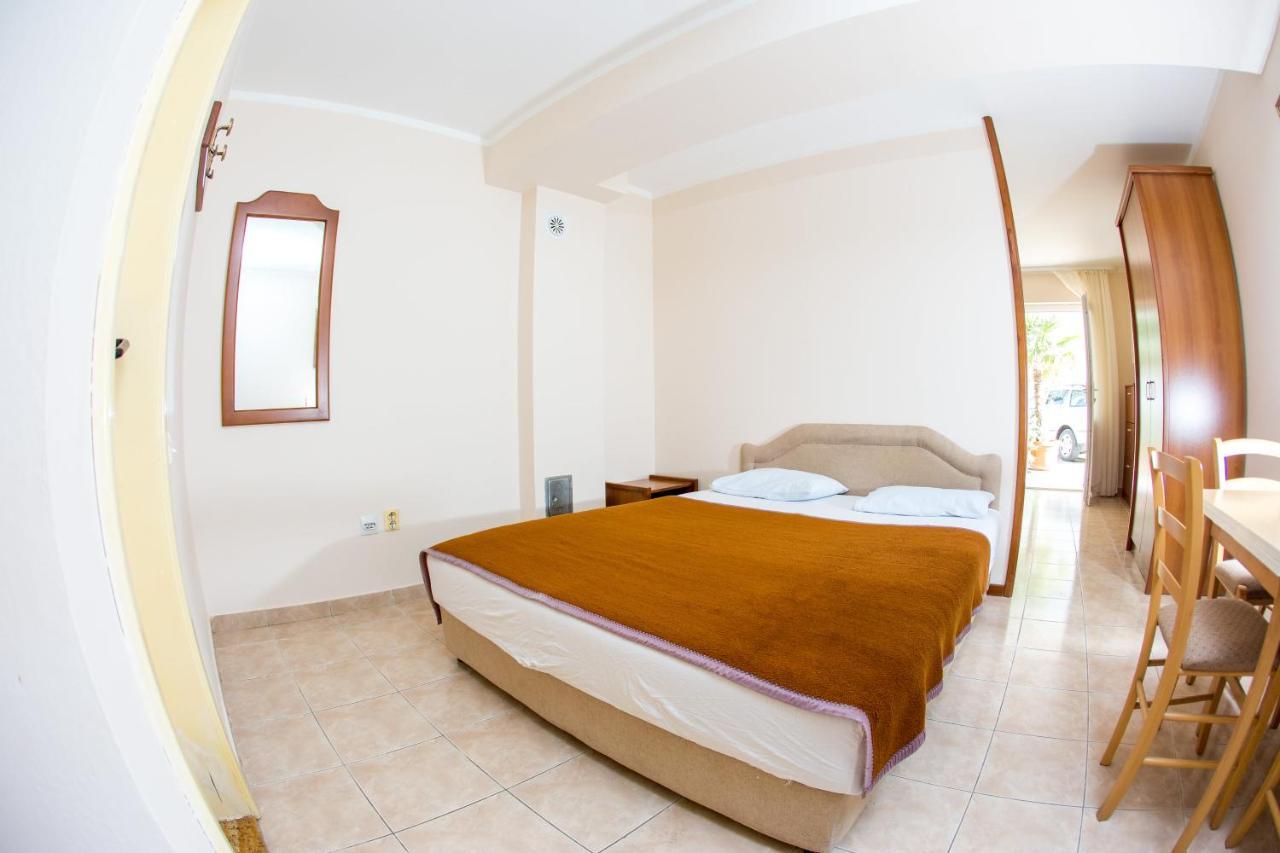Apartments Irena Bečići Eksteriør billede